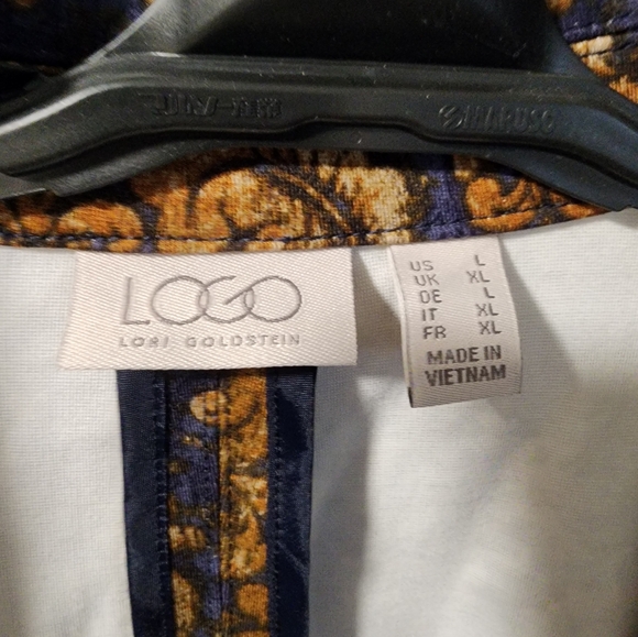 Blazer with front pockets and shoulder pads - Picture 7 of 7